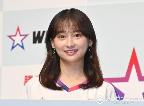 影山優佳“袋とじ”話題のエッセイ集が重版決定　大胆な“未公開カット”解禁