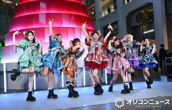 CANDY TUNE、巨大かき氷の前でパフォーマンス「倍の倍にでかいです！」