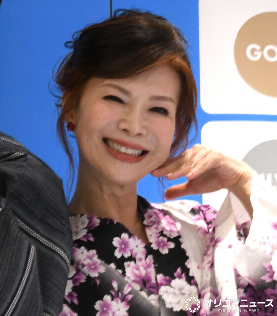 年齢非公開の“美容将軍”シルク、推しアイテム紹介　「ほうれい線が気になりだして…」にも本気アドバイス