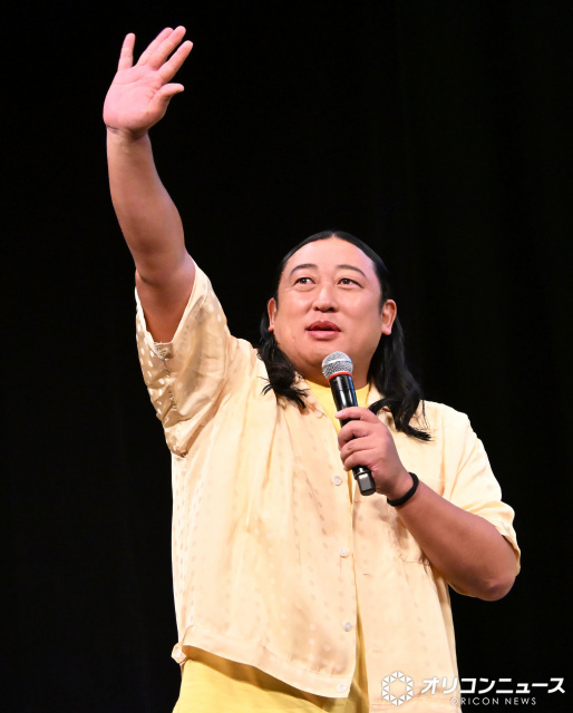 ロバート秋山、元マネージャーが務める企業CMに登場「想定もしてなかった」　辞めて2年でクライアントに