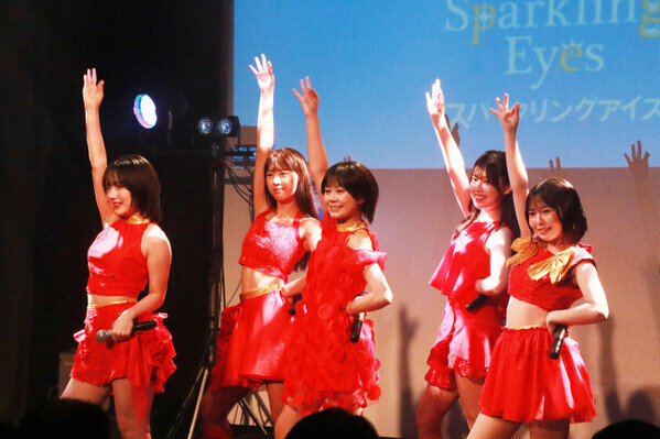 ブレイク直前つんく♂産スーパーインディーズアイドル「Sparkling Eyes」結成10ヵ月で2ndワンマンライブ　「これからもどんどん進んでいきますので目を離さないでください！」