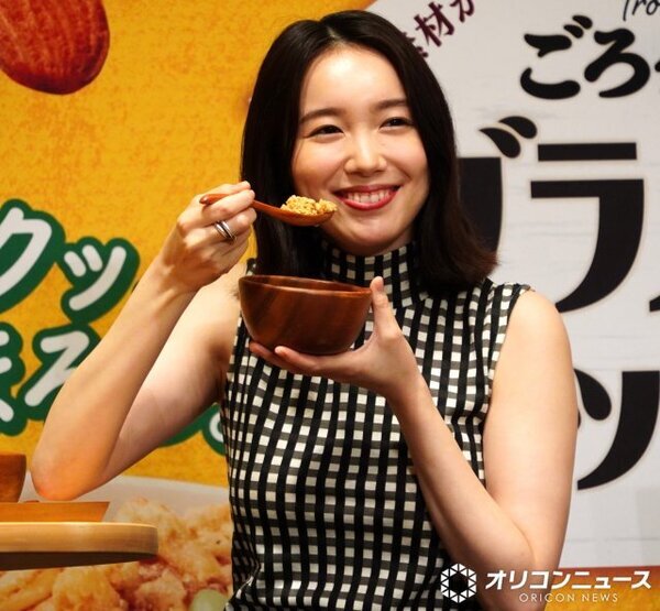 飯豊まりえ、朝からたっぷり食事「食べられなかったら落ち込む」　ジムのトレーナーから“咀嚼”指導も