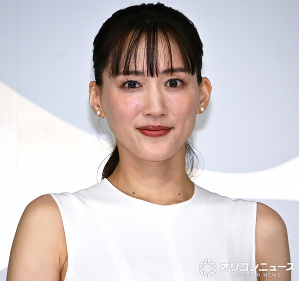 綾瀬はるか、天然ぶりに西島秀俊が爆笑　金継ぎのお皿を披露も「お恥ずかしい」