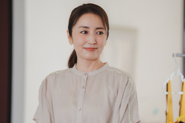 矢田亜希子、堤真一と初の夫婦役『もうパパ！』　再生数を稼ぐ夫から離れた元妻【コメントあり】