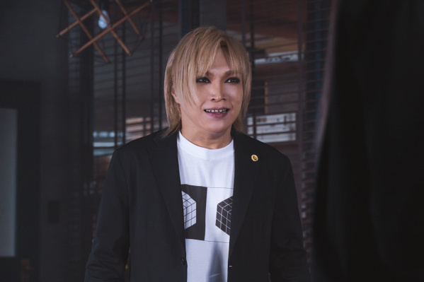 鬼龍院翔、“神様”と慕うGACKTと共演　弟子入りを懇願する新人弁護士役を熱演「銀幕スターへの輝かしい第一歩を」【コメントあり】