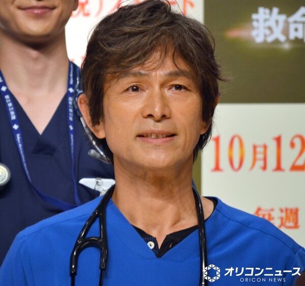江口洋介、撮影現場では“一秒たりとも座らない”　共演者に突然明かされ照れ笑い「なんで今そんな話を！」