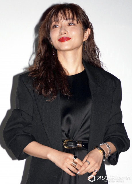 石原さとみ、俳優業と育児の両立に悩む　原動力は“面白い台本”
