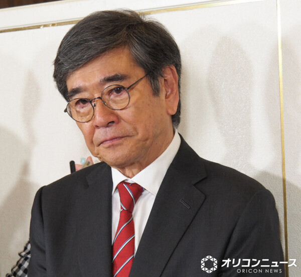 石坂浩二、「昔の服はそのまま着られる」姿に反響…SNS「若過ぎる」「これで85歳ってマジすか?!」