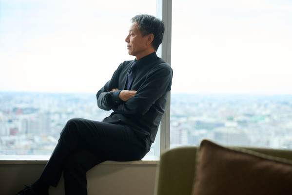 トップ俳優“イズマイ”が番組でシングルマザーを公表…　“NG発言”をした芸人が降板に　シーンに反響「かわいそう」『妻を引退します』第2話【ネタバレあり】
