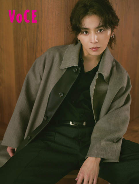 山田涼介、『VOCE』でサイレント＆モダンな表情魅せる　最近の定番は台湾ウーロン茶