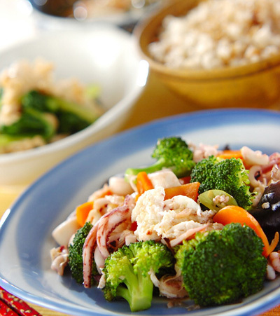 今日の献立は「イカと卵白の塩炒め」　E・レシピ