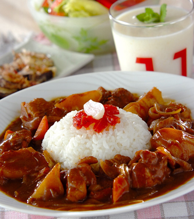 今日の献立は「チキンカレーライス」　E・レシピ