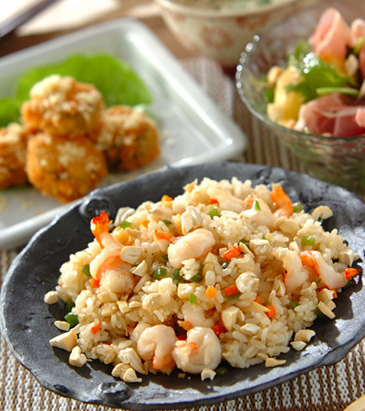 今日の献立は「エビのエスニックチャーハン」　E・レシピ