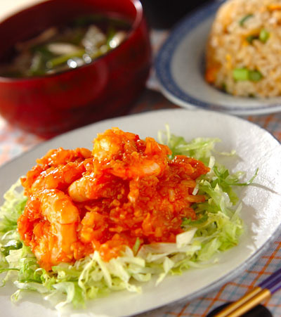 今日の献立は「ぷりぷりエビのチリソースがらめ」　E・レシピ