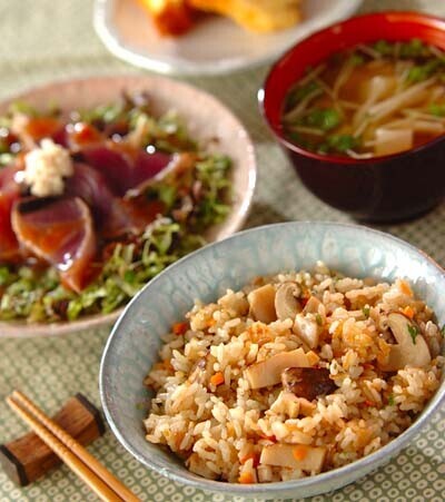今日の献立は「松茸炊き込みご飯」　E・レシピ
