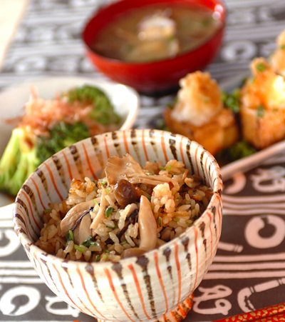 今日の献立は「キノコ炊き込みご飯」　E・レシピ