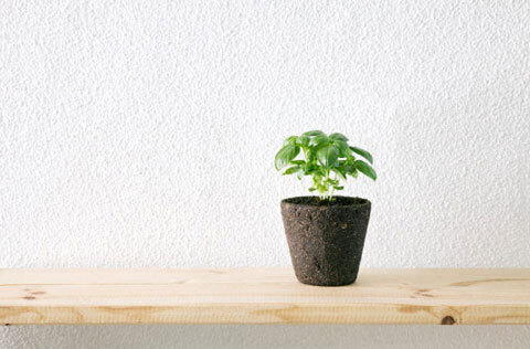 大自然の地層をそのまま抜き取ったプランター「EARTH」が登場