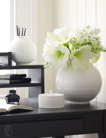 ウェッジウッド「インタグリオ」シリーズにインテリアアイテムが登場