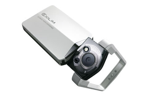 “自由自在”なデジタルカメラ「EXILIM TR100」、CASIOより新登場！