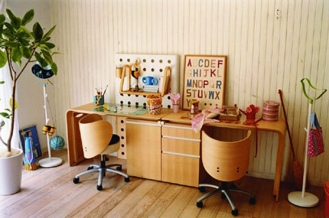 子ども部屋を楽しくする家具のパンフレット「ACTUS KIDS FIRST INTERIOR 2012」配布開始