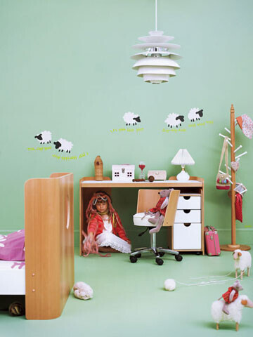 子ども部屋を楽しくする家具のパンフレット「ACTUS KIDS FIRST INTERIOR 2012」配布開始