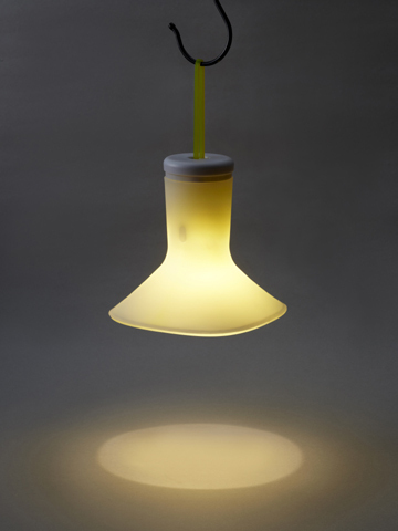 いざという時の非常灯にもなる、オシャレな3Way充電式LEDライトが新発売