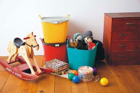 収納にもアウトドアにも便利、フランス製の角型バケツ「baquet」が発売開始