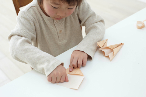 森の端材・間伐材を使用した木のおもちゃブランド「PaPaCoYOSHINO」から『きのかみ』販売開始