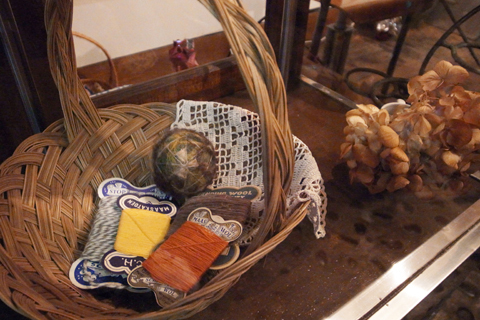 横浜に古本・雑貨を扱うギャラリーショップ「greenpoint books & things」がオープン