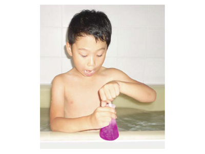 バンダイ、入浴剤シリーズ「おふろでじっけんくん」から「ふるふるゼリパチ入浴剤」を発売