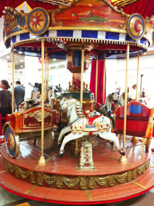 メリーゴーランドも登場！　星野エリアの「クリスマスタウン 軽井沢」