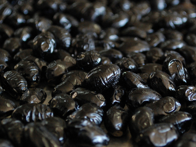 老舗のあんこやが作る、「丹波黒豆・蜜漬しぼり豆」 とは？