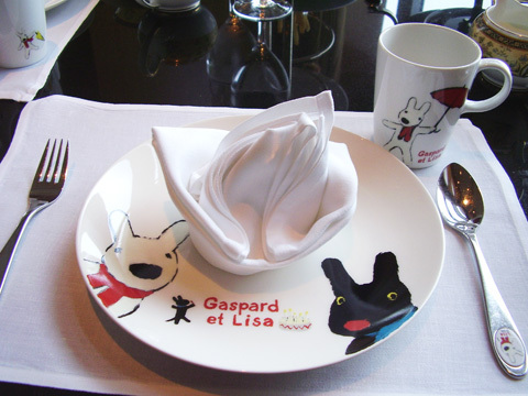 ザ･リッツ･カールトン東京にて、親子でアフタヌーンティーを楽しむ