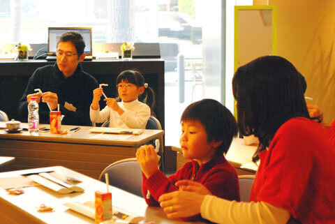 【おうちスタイル教室】親子で作る！モールアートワークショップレポート