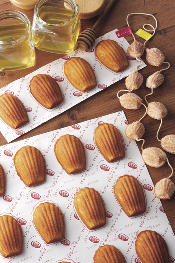 マドレーヌ専門店「MISS マドレーヌ キッチン」で、クリスマスマドレーヌ販売中！