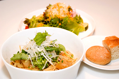 11時オープン、“ママだけランチ”におすすめ！　　「＋green(アンド・グリーン)」