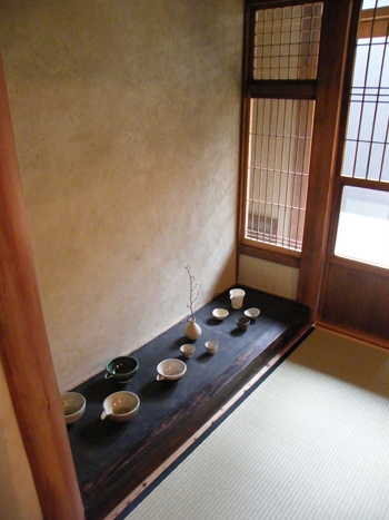 昭和な路地裏に器と道具のお店、「暮らし用品」がオープン