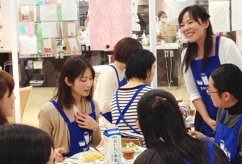 人気メニュープランナー「ＹＯＭＥちゃん」の料理教室 緊急レポート！