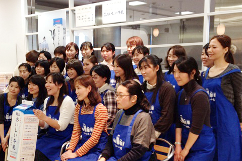 人気メニュープランナー「ＹＯＭＥちゃん」の料理教室 緊急レポート！