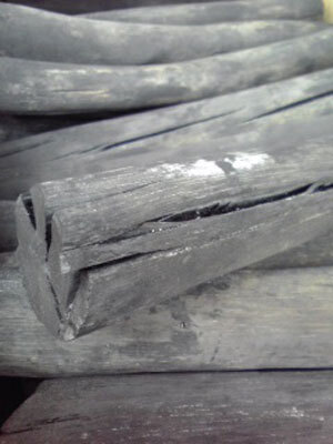 意外と知らない炭の使い方、選び方。料理人も注目する「良理道具の会」で学ぼう