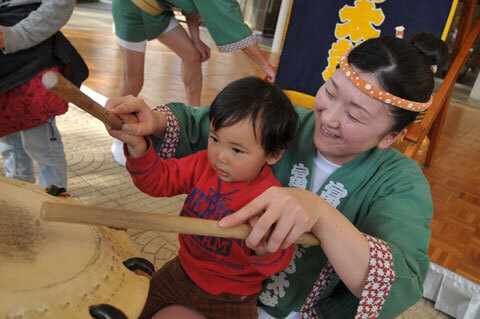 出張動物園やキッズコーナーも登場！　ラディソンホテル成田の花見フェスティバル