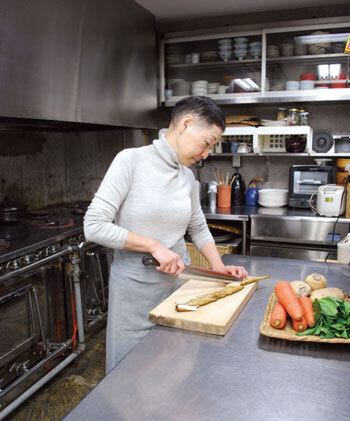 美味しく食べて健康になるためのヒントが満載。『たべるクリニック』発売。