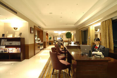 家族で天体ショー観測を 「金環日食をホテルで見よう！観測メガネ付き宿泊プラン」