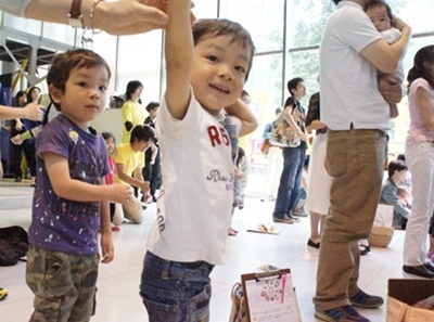 「ママモコモくらぶセミナー　パパイヤ鈴木さんと踊ろう親子ダンス」イベントレポート♪