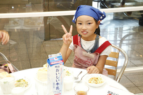 おいしいパン作りにチャレンジ！YOMEちゃん 親子料理教室レポート