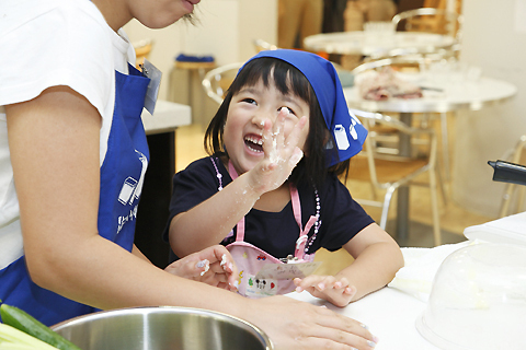 おいしいパン作りにチャレンジ！YOMEちゃん 親子料理教室レポート