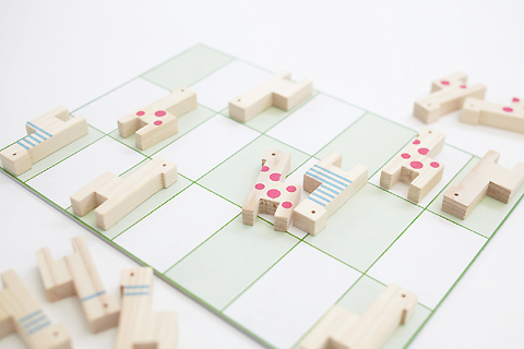 パパと子どものための木のおもちゃブランドから、「どうぶつのドミノ」 「つみき」が発売！