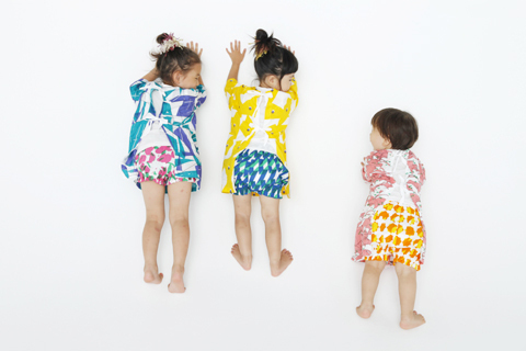 ワンサイズのみ、男女兼用のかわいい子ども服ブランド「kitutuki」がデビュー。