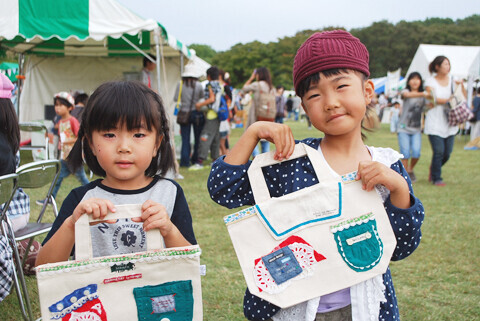 みんなでリメイク・バッグを作りました！『第18回 ロハスフェスタ in 万博公園』レポート