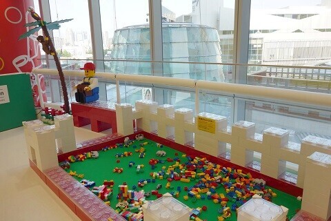 日本で唯一！　レゴ（R）ブロックのブランドストアとスクールの併設店舗が六本木ヒルズに登場